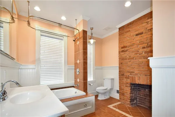 $2,100 | 4214 Post Street, Pittsburgh, PA 15201