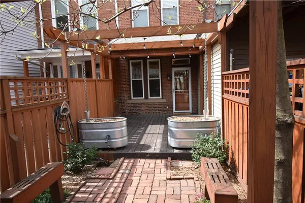 $2,100 | 4214 Post Street, Pittsburgh, PA 15201