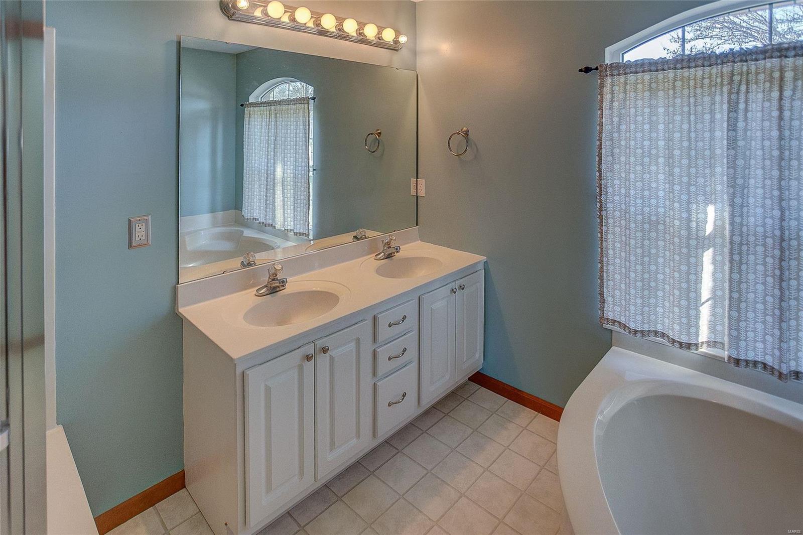 1244 Pheasant Ridge Court Shiloh, IL 62221 - Photo 15 of 35 Gallery Image 15