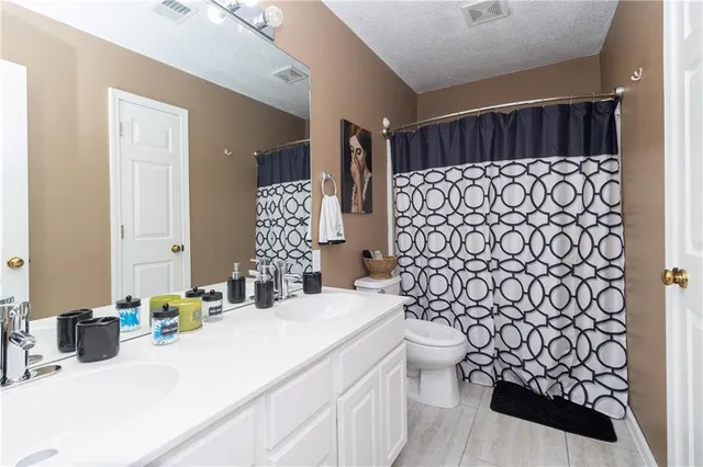 $399,900 | 1019 Northeast 93rd Court, Kansas City, MO 64155