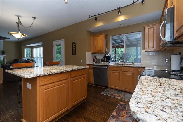 $399,900 | 1019 Northeast 93rd Court, Kansas City, MO 64155