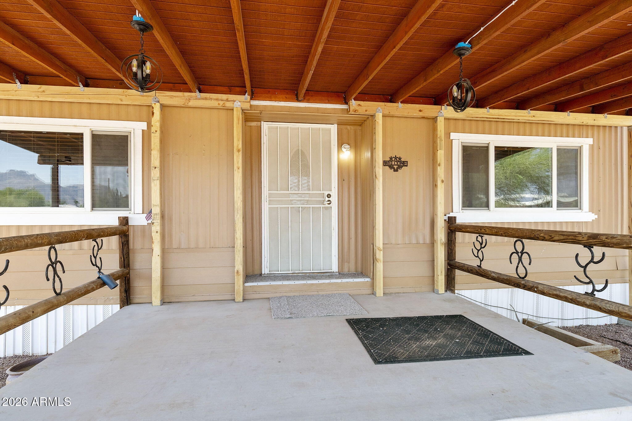 293 South Belaire Road Apache Junction, AZ 85119 - Photo 3 of 39 32-web-or-mls-DLB_7090 - Copy