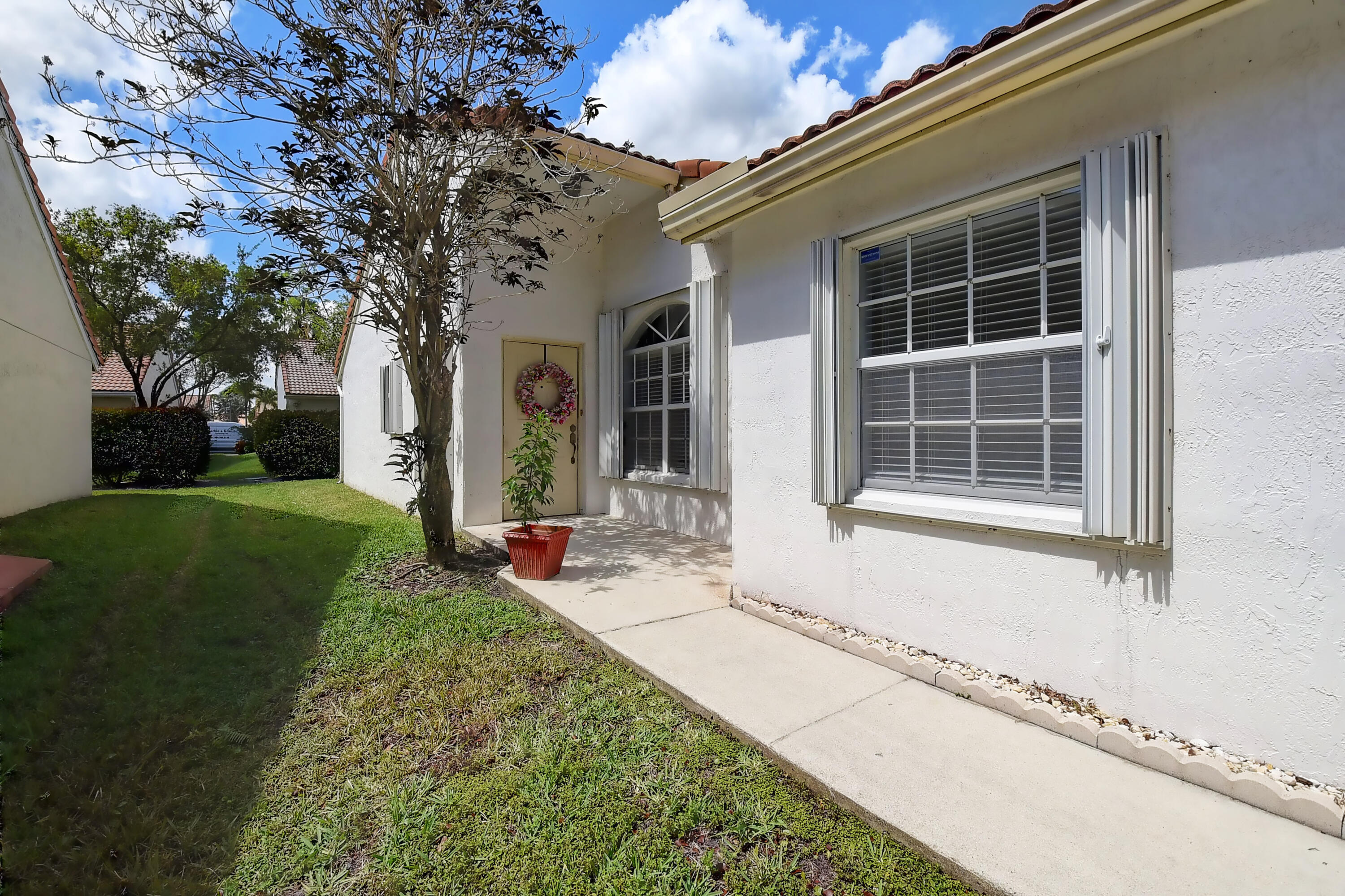 6056 Petunia Road Delray Beach, FL 33484 - Photo 3 of 52 2 (3)