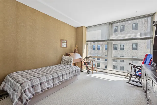 $425,000 | 860 North Lake Shore Drive, Unit 8M, Chicago, IL 60611
