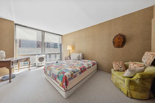 $425,000 | 860 North Lake Shore Drive, Unit 8M, Chicago, IL 60611