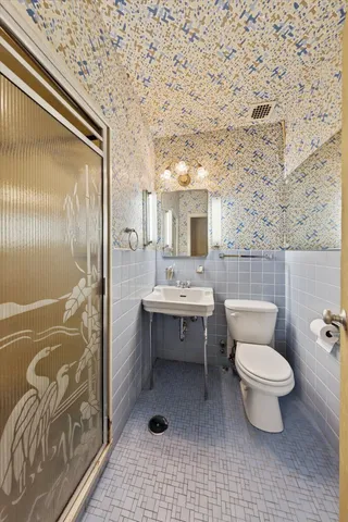 $425,000 | 860 North Lake Shore Drive, Unit 8M, Chicago, IL 60611