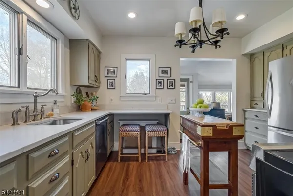 $689,995 | 33 Holland Avenue, Peapack-Gladstone, NJ 07977