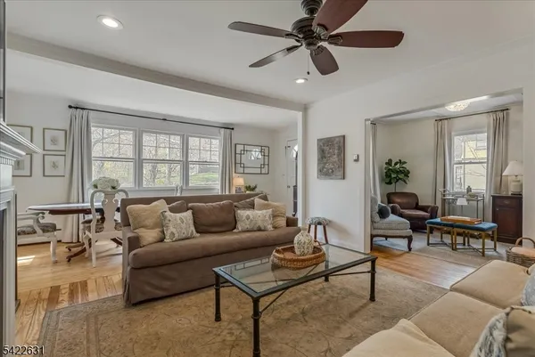 $689,995 | 33 Holland Avenue, Peapack-Gladstone, NJ 07977