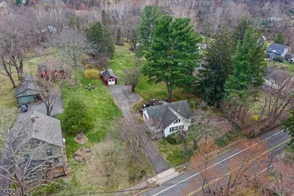 $689,995 | 33 Holland Avenue, Peapack-Gladstone, NJ 07977