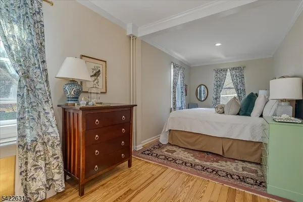 $689,995 | 33 Holland Avenue, Peapack-Gladstone, NJ 07977