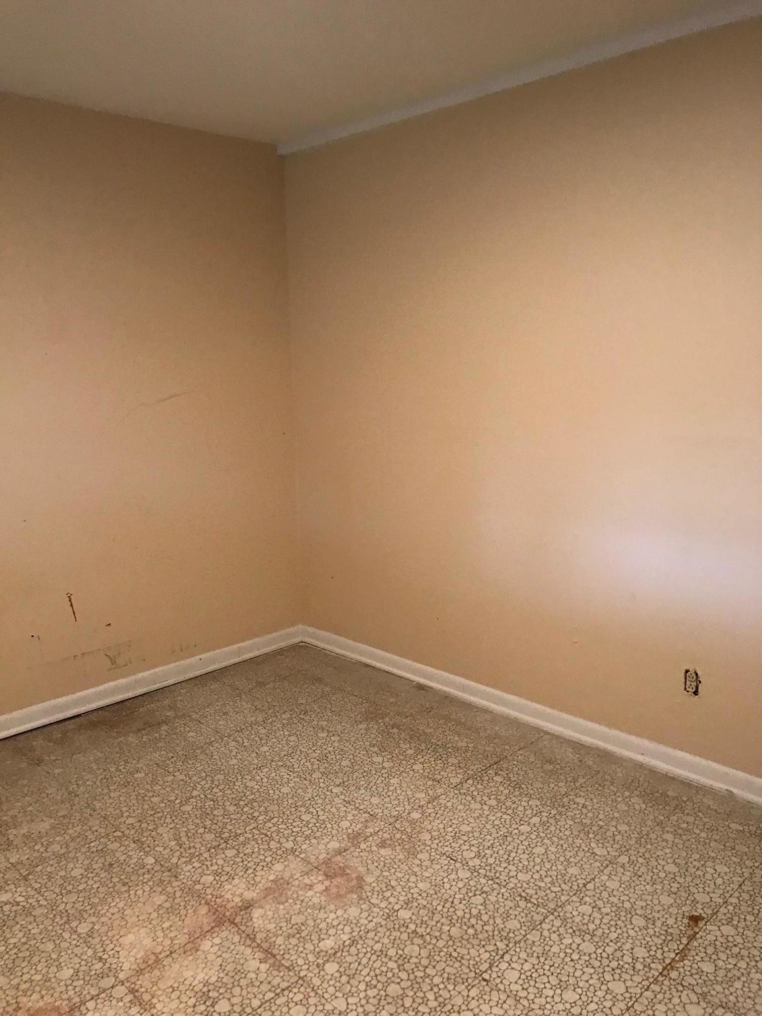 112 Providence Road Oak Ridge, TN 37830 - Photo 26 of 26 Downstairs bedroomother side