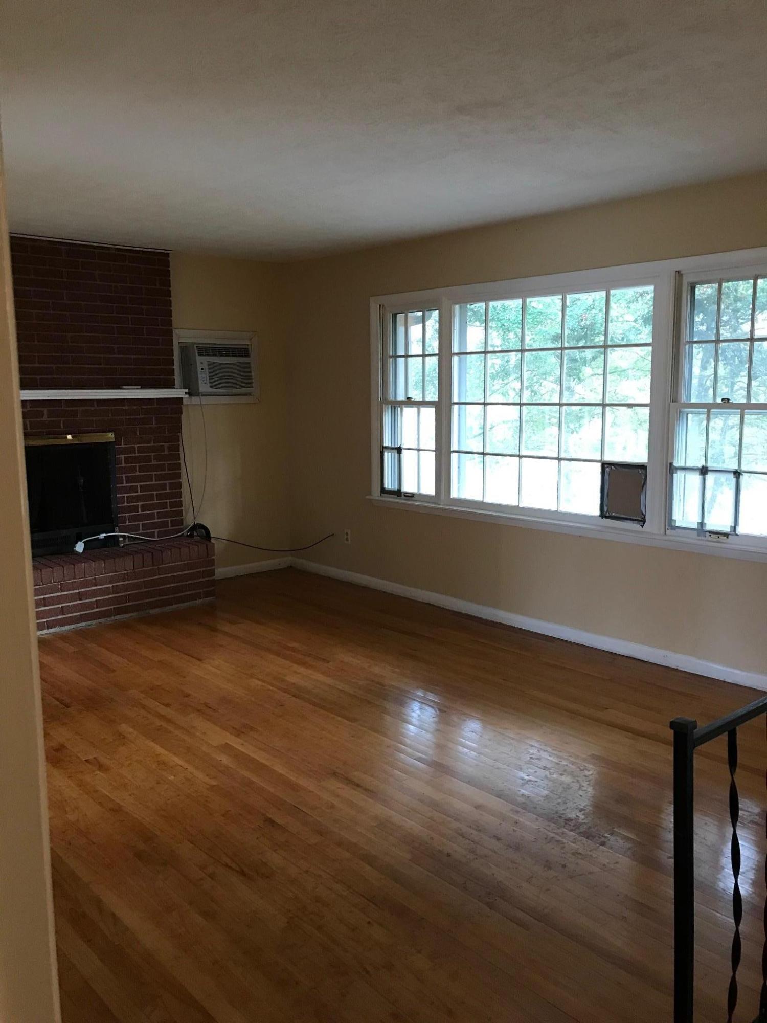 112 Providence Road Oak Ridge, TN 37830 - Photo 8 of 26 Living room