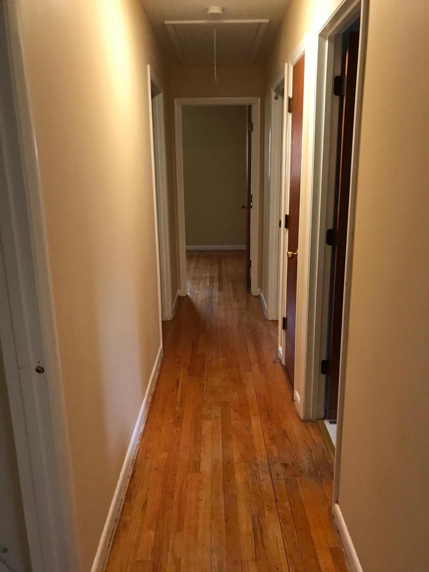 112 Providence Road Oak Ridge, TN 37830 - Photo 10 of 26 Hallway