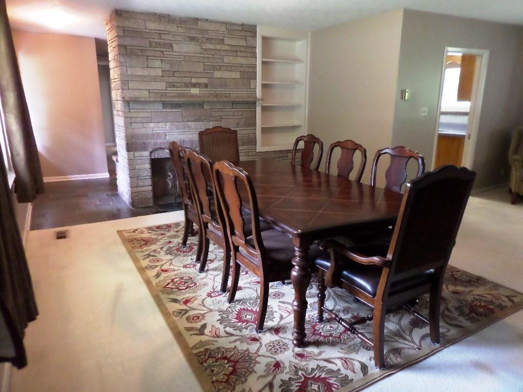 914 Riverbend Road Clinton, TN 37716 - Photo 8 of 30 dining-living