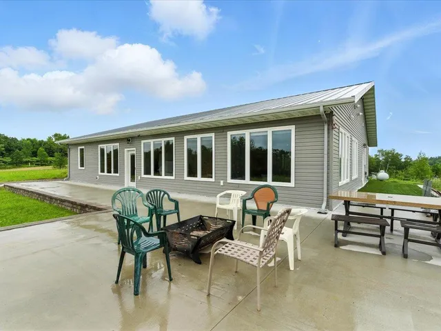 $410,000 | 39561 Outing Court, Browerville, MN 56438