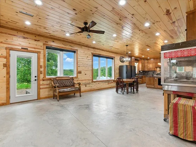 $410,000 | 39561 Outing Court, Browerville, MN 56438