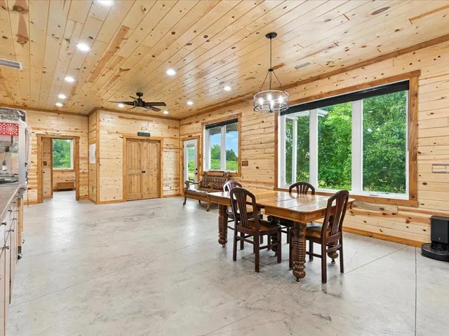 $410,000 | 39561 Outing Court, Browerville, MN 56438