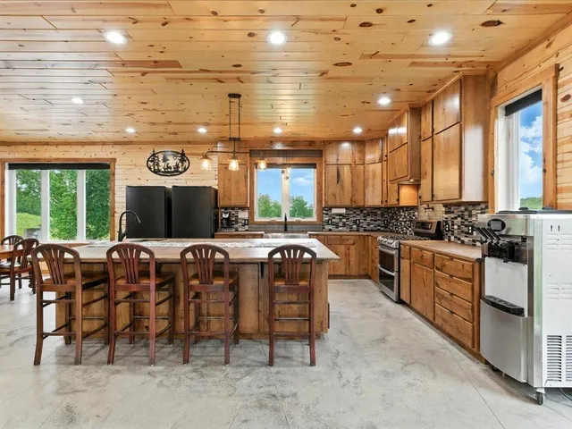 $410,000 | 39561 Outing Court, Browerville, MN 56438