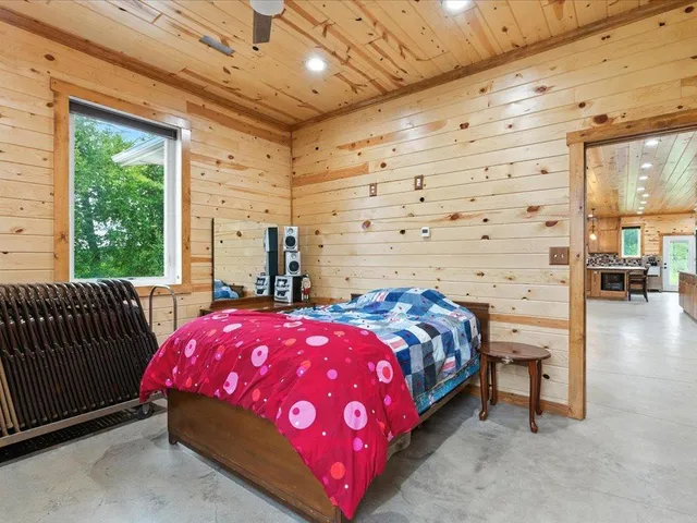 $410,000 | 39561 Outing Court, Browerville, MN 56438