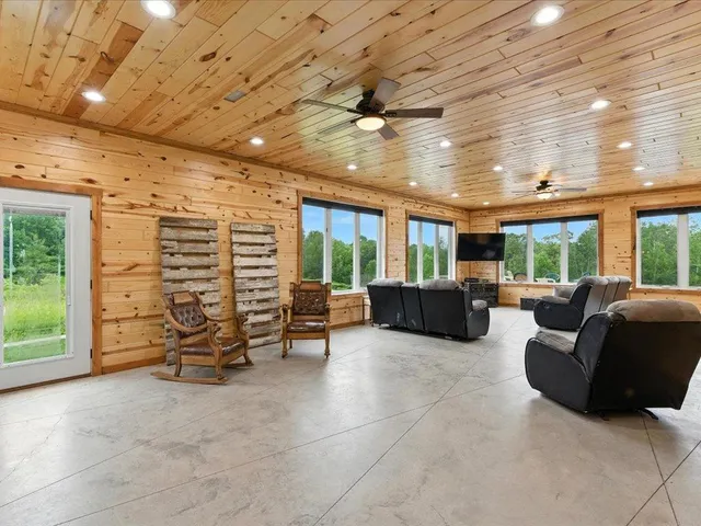 $410,000 | 39561 Outing Court, Browerville, MN 56438