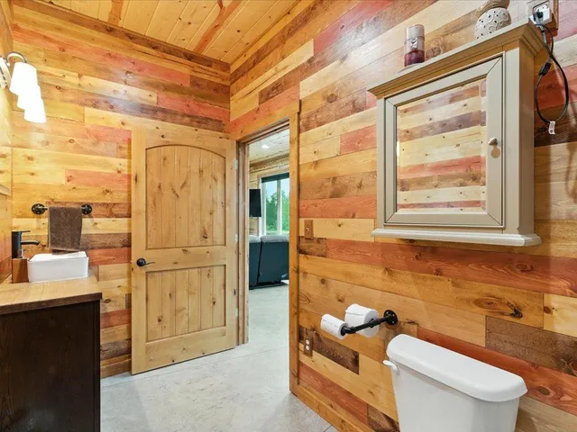 $410,000 | 39561 Outing Court, Browerville, MN 56438