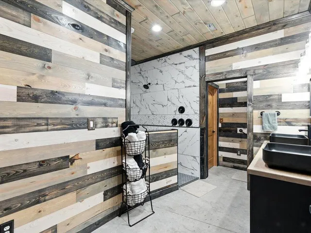 $410,000 | 39561 Outing Court, Browerville, MN 56438