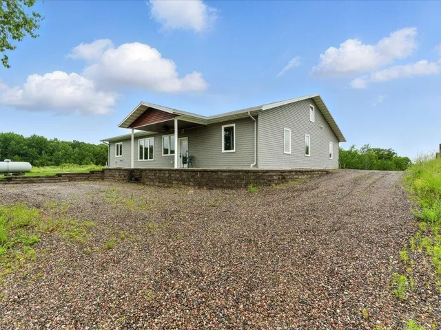 $410,000 | 39561 Outing Court, Browerville, MN 56438