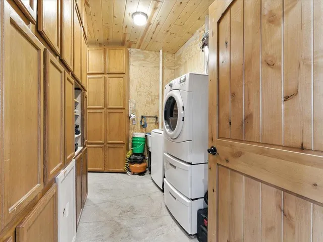 $410,000 | 39561 Outing Court, Browerville, MN 56438