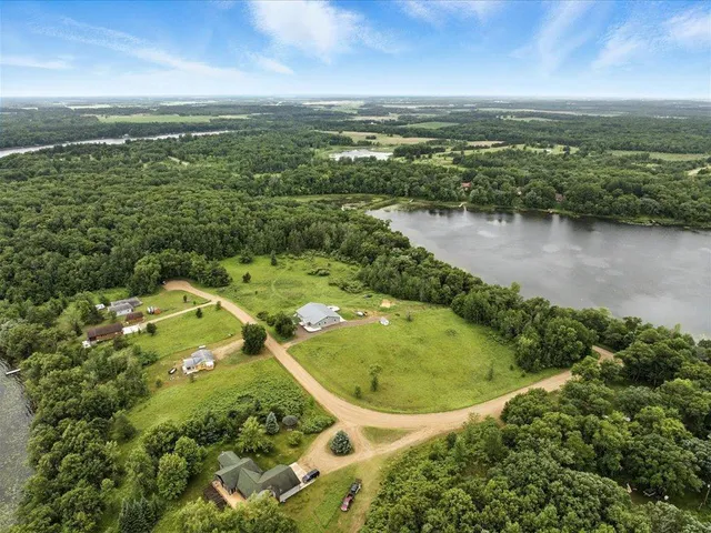 $410,000 | 39561 Outing Court, Browerville, MN 56438