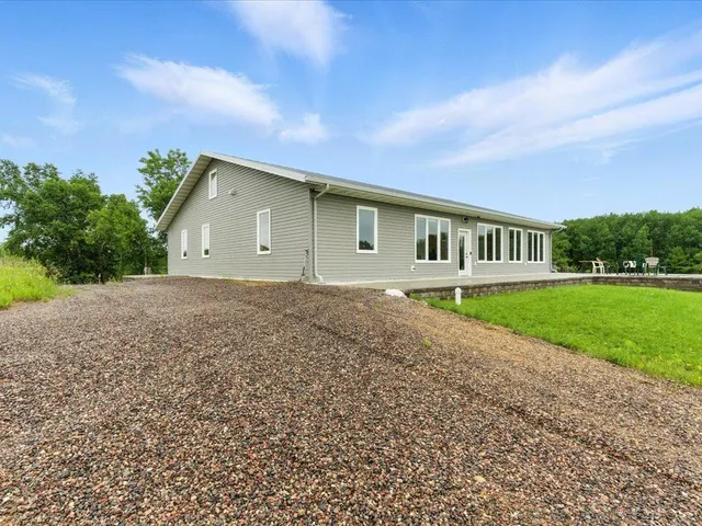 $410,000 | 39561 Outing Court, Browerville, MN 56438
