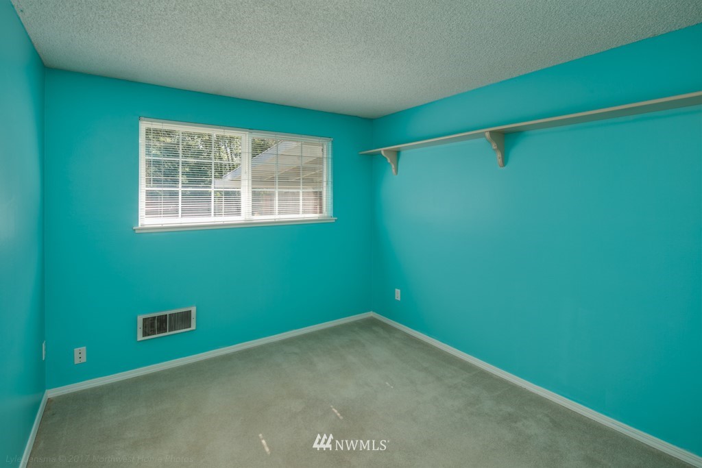 1461 Crestview Road Ferndale, WA 98248 - Photo 13 of 17