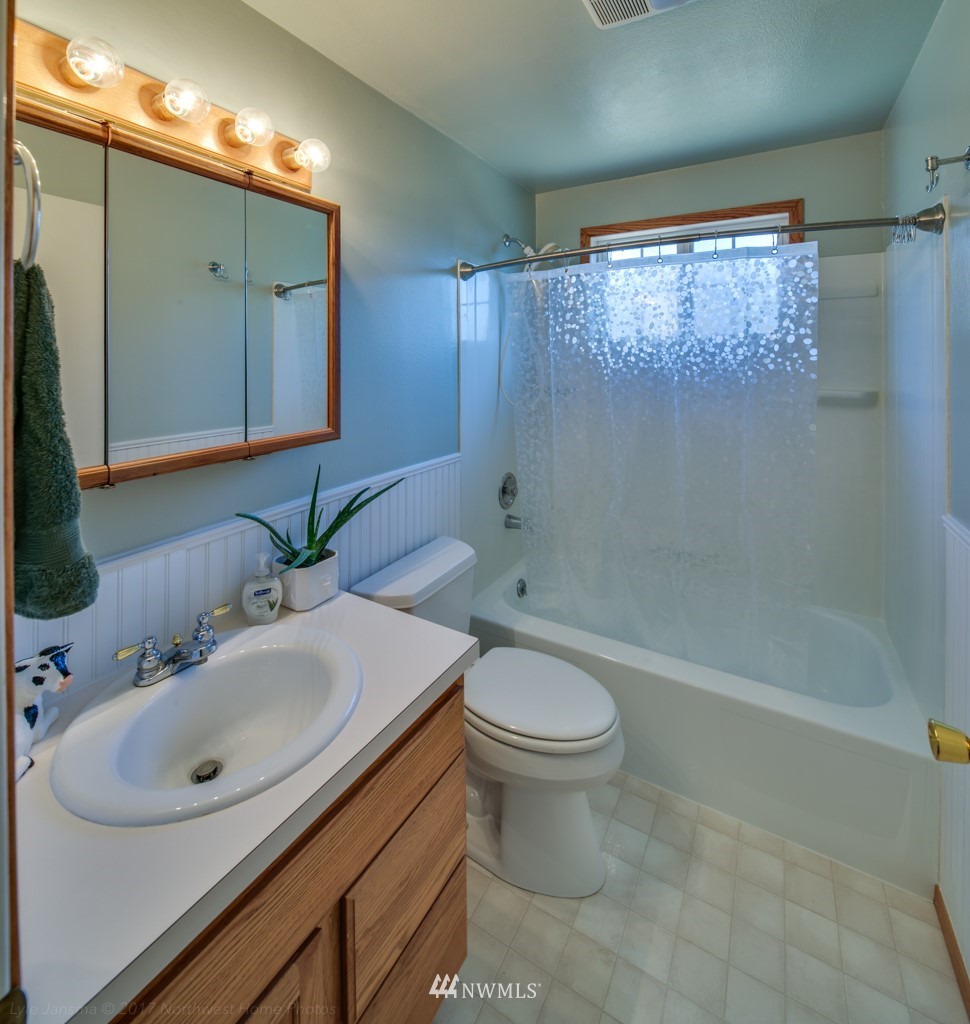 1461 Crestview Road Ferndale, WA 98248 - Photo 14 of 17