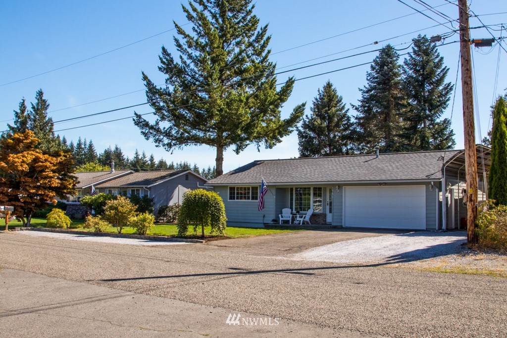 1461 Crestview Road Ferndale, WA 98248 - Photo 3 of 17