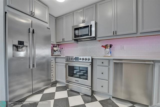 $290,000 | 1439 South Ocean Boulevard, Unit 214, Lauderdale-by-the-Sea, FL 33062