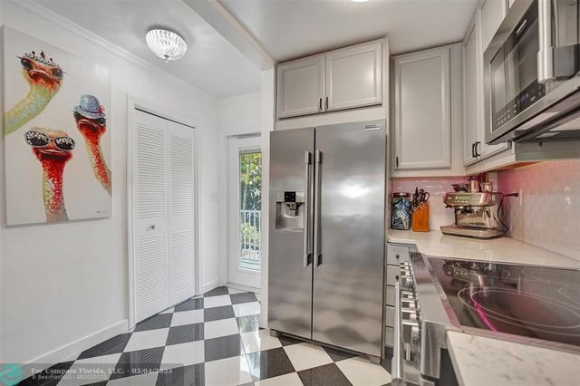 $290,000 | 1439 South Ocean Boulevard, Unit 214, Lauderdale-by-the-Sea, FL 33062