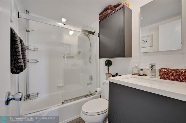 $290,000 | 1439 South Ocean Boulevard, Unit 214, Lauderdale-by-the-Sea, FL 33062