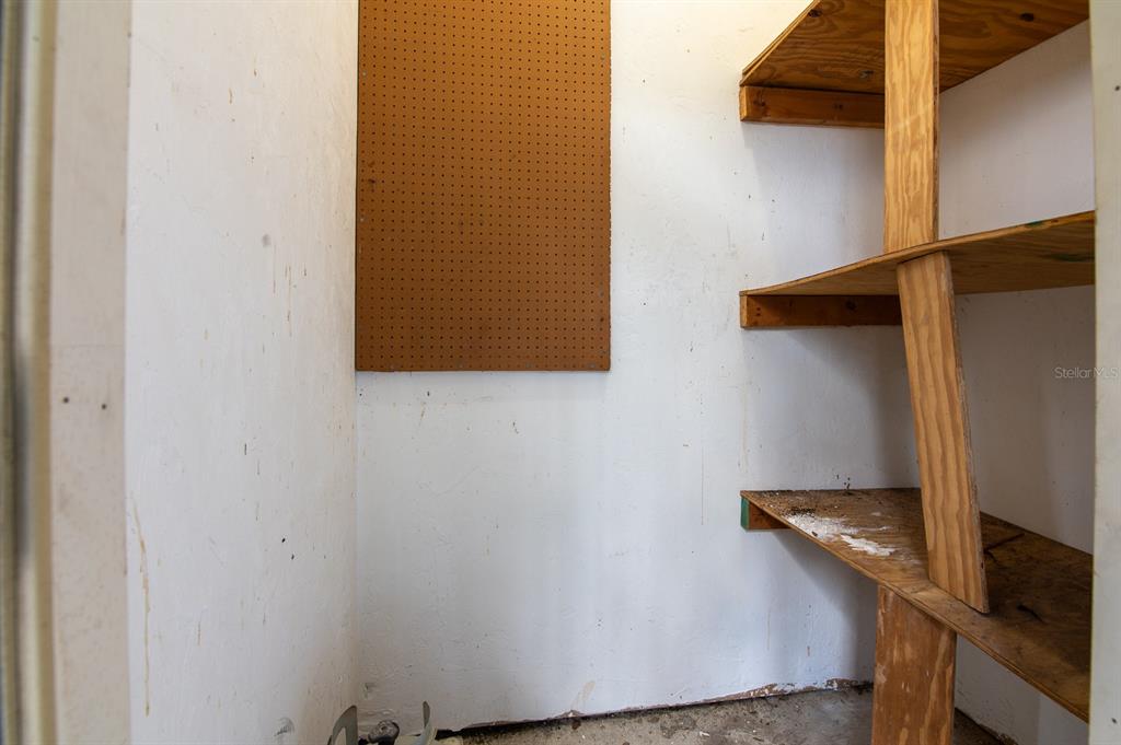 4352 Southwest 20th Lane Gainesville, FL 32607 - Photo 23 of 27 Outdoor storage