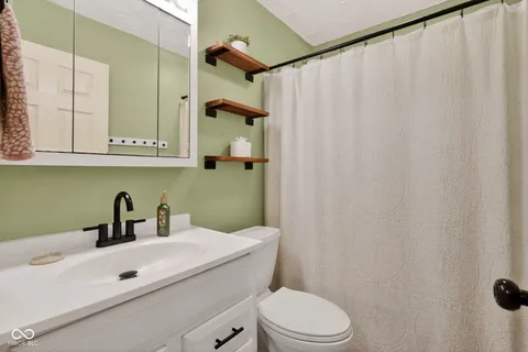 $259,000 | 5118 Rosslyn Avenue, Indianapolis, IN 46205