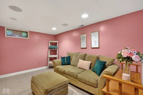$259,000 | 5118 Rosslyn Avenue, Indianapolis, IN 46205