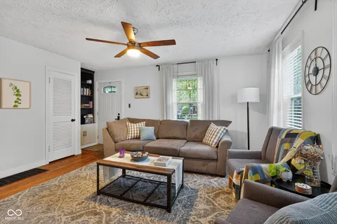 $259,000 | 5118 Rosslyn Avenue, Indianapolis, IN 46205