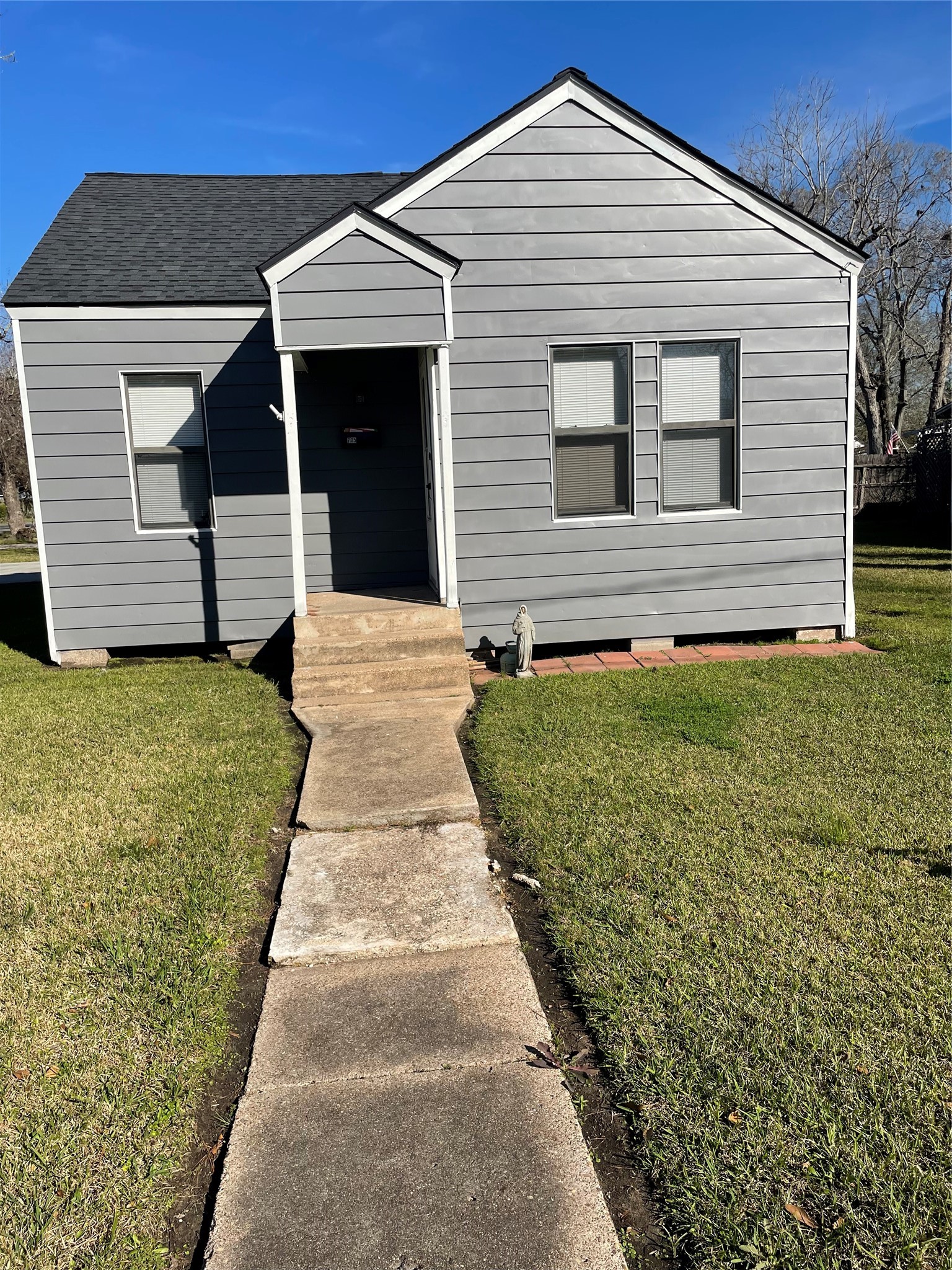 705 Cincinnati Street Angleton, TX 77515 - Photo 1 of 14 Gallery Image 1