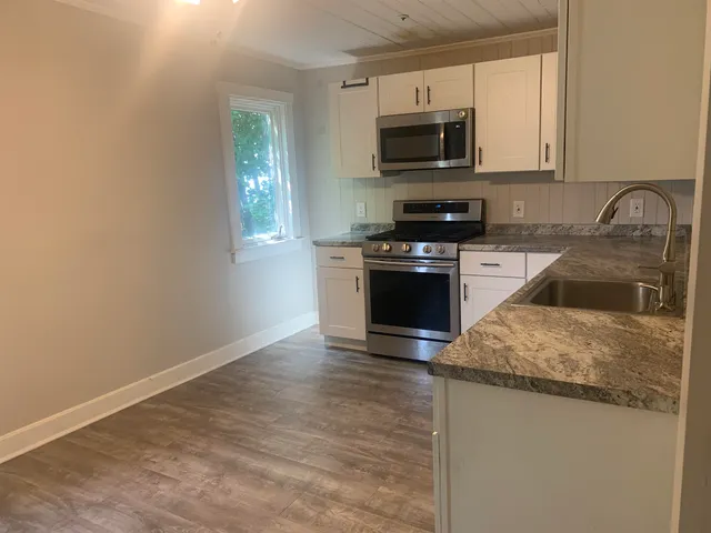 $2,995 | 14-ab Preble Street, Dover, NH 03820