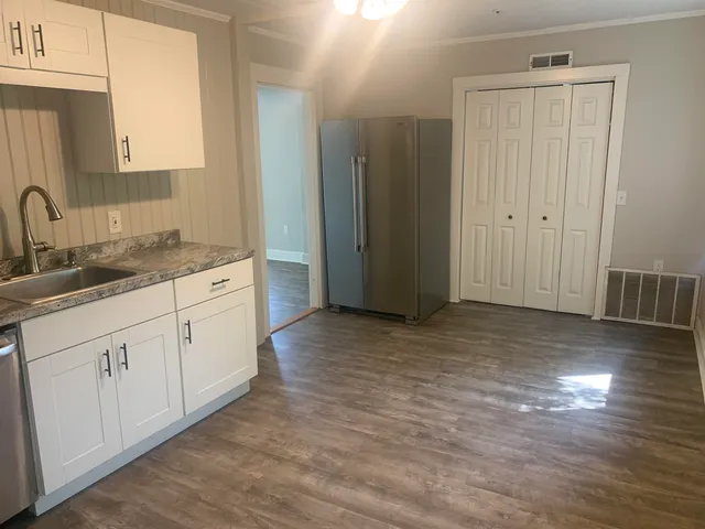 $2,995 | 14-ab Preble Street, Dover, NH 03820