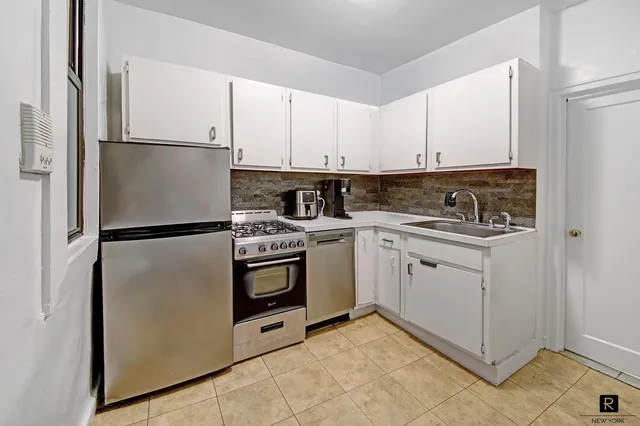 $285,000 | 244 East 90th Street, Unit 2A | Upper East Side