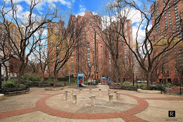 $285,000 | 244 East 90th Street, Unit 2A | Upper East Side