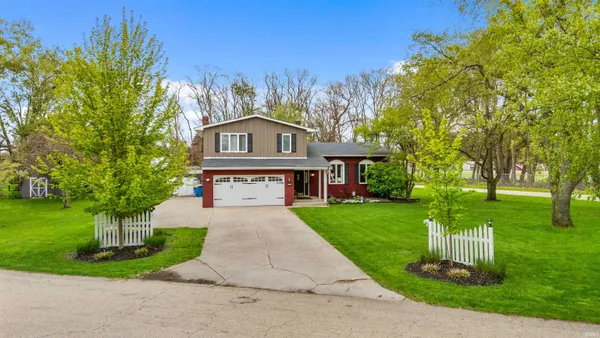 $475,000 | 53040 Glenmoor Street, Elkhart, IN 46514