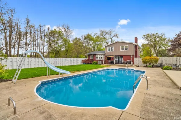 $475,000 | 53040 Glenmoor Street, Elkhart, IN 46514