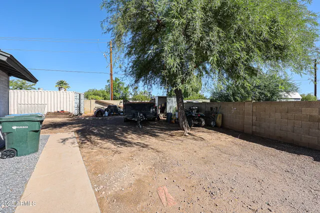 a view of outdoor space yard and patio