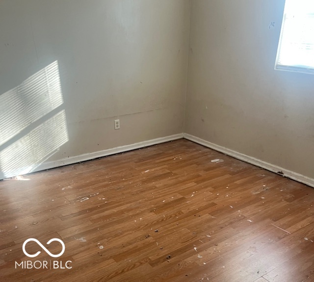 1154 Clay Street Austin, IN 47102 - Photo 4 of 7