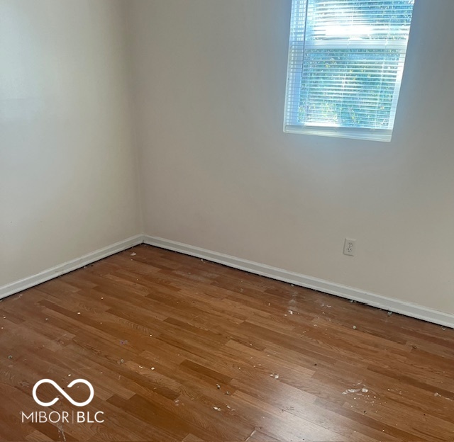 1154 Clay Street Austin, IN 47102 - Photo 5 of 7